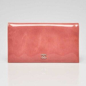 Chanel Pink Patent Leather CC L Yen Wallet